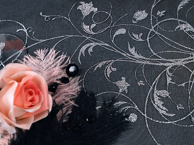 Musta organza hopeakuviolla 900 x 36 cm - Image 4